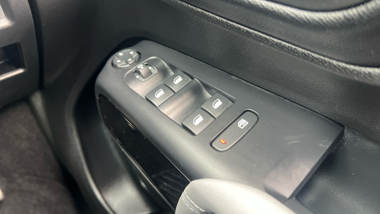 Citroen C5 Aircross 1.2 Hybrid 136 E-series 5dr e-DCS6 Petrol Hatchback